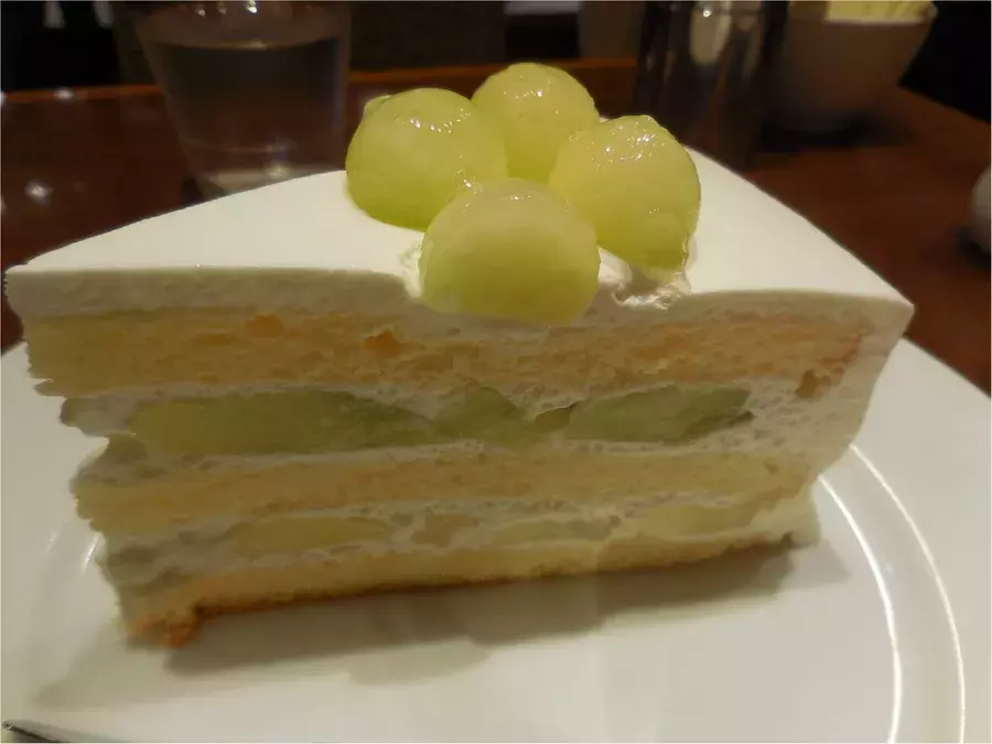 フレッシュフルーツケーキで有名な ハーブス はコーヒーがおかわりできる ローリエプレス