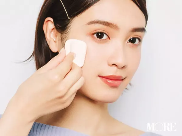 塗り方で やわ肌 つや肌 にもなれる 手持ちファンデの上手な使い方 ローリエプレス