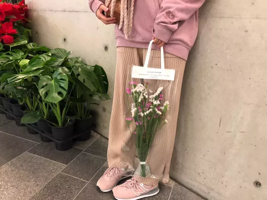 贈り物にも 手持ちがかわいい と話題のお花屋さん Diligence Parlour ローリエプレス 贈り物にも 手持ちがかわいい と話題のお花屋さん Diligence Parlour ローリエプレス