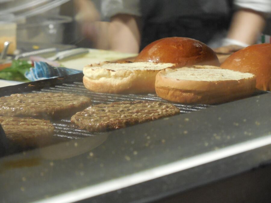 【メニューがリニューアル！】めちゃおいしかった！ヴィレッジヴァンガードダイナーのハンバーガーの7枚目の画像