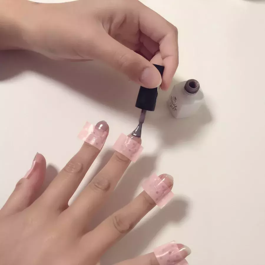 簡単セルフネイルでおかわフレンチネイル 成功のコツは を使うこと ローリエプレス 簡単セルフネイルでおかわフレンチネイル 成功のコツは を使うこと ローリエプレス