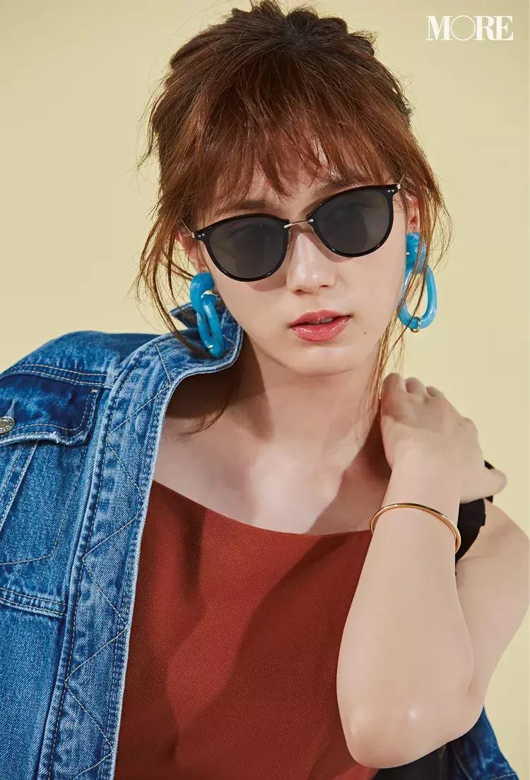 本田翼がお手本 初心者さんも 照れずにかけられる サングラス ローリエプレス