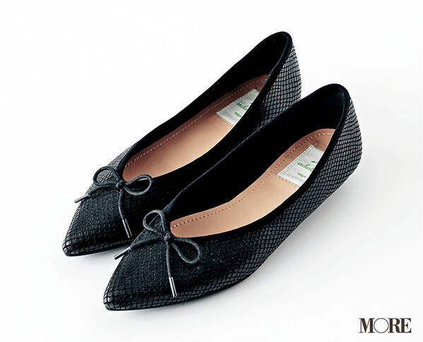 オフィスコーデの黒いぺたんこ靴 無難 より 素敵 にこだわってみない ローリエプレス