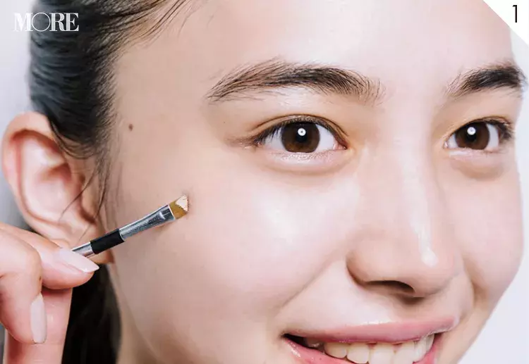 ニキビ シミなどを自然に隠すには ハイライトの使い方がわからない Etc ベースメイクの悩みを解決 年は可愛い キレイ美容 ローリエプレス ニキビ シミなどを自然に隠すには ハイライトの使い方がわからない Etc ベースメイクの悩みを解決 年は可愛い キレイ美容 ローリエプレス