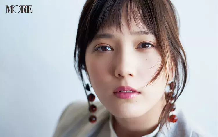 本田翼がベージュを着たら どんなメイクが正解 ポイントはツヤ ローリエプレス