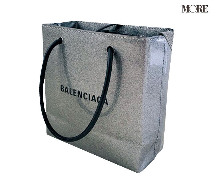 内田理央は『バレンシアガ』を愛用中♡ モアモデルのバッグ＆バッグの中身を大公開‼︎の2枚目の画像
