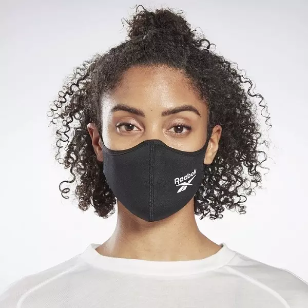 リーボック のハイスペックマスク Reebok Face Cover が通気性抜群 洗えておすすめ ローリエプレス