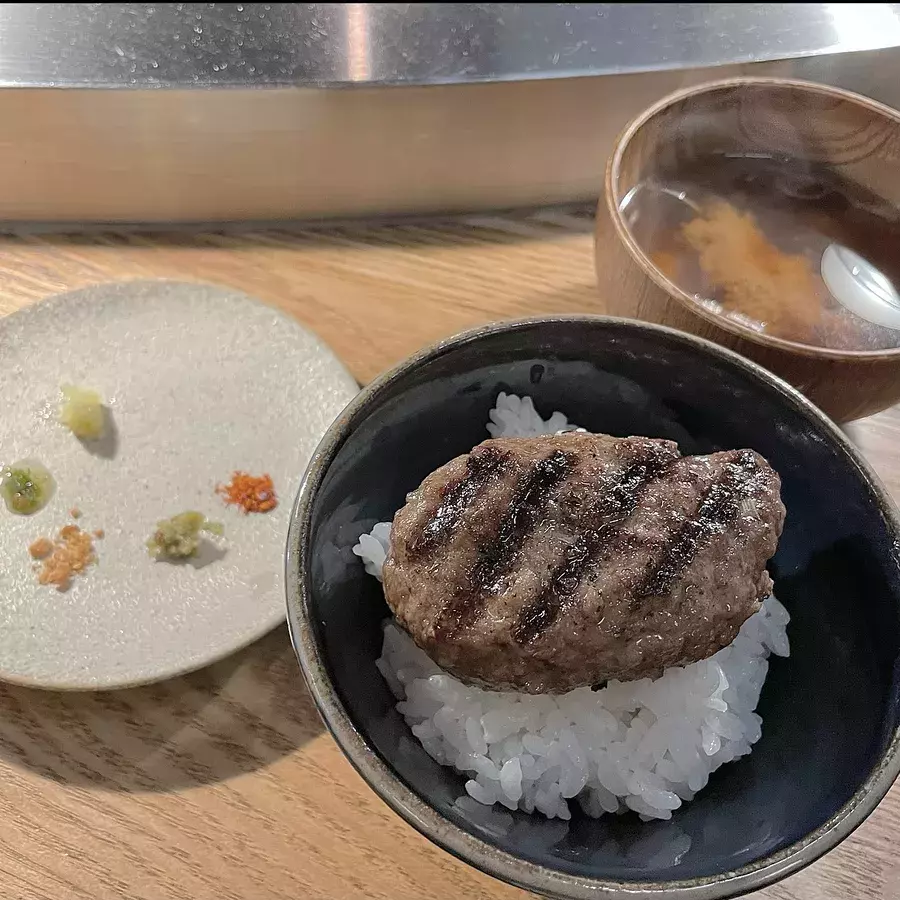 挽肉と米 並んでも食べたいハンバーグ ローリエプレス 挽肉と米 並んでも食べたいハンバーグ ローリエプレス