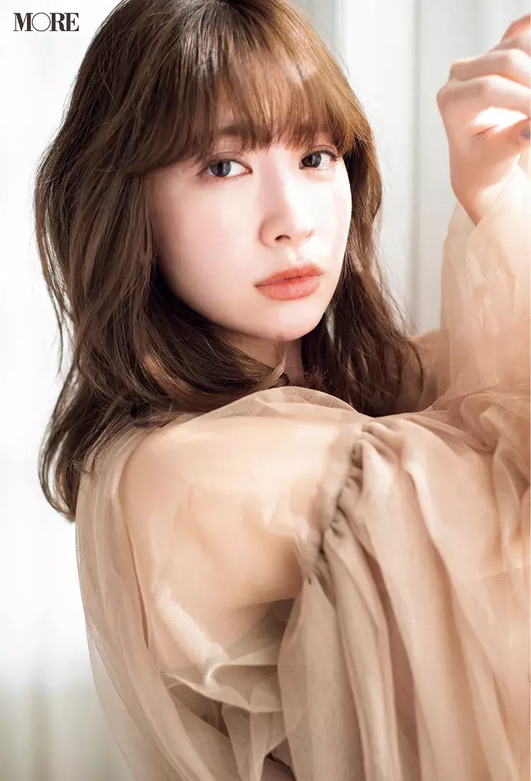 小嶋陽菜さんがヘアアイロンの使い方から愛用シャンコンまで紹介 ローリエプレス 小嶋陽菜さんがヘアアイロンの使い方から愛用シャンコンまで紹介 ローリエプレス