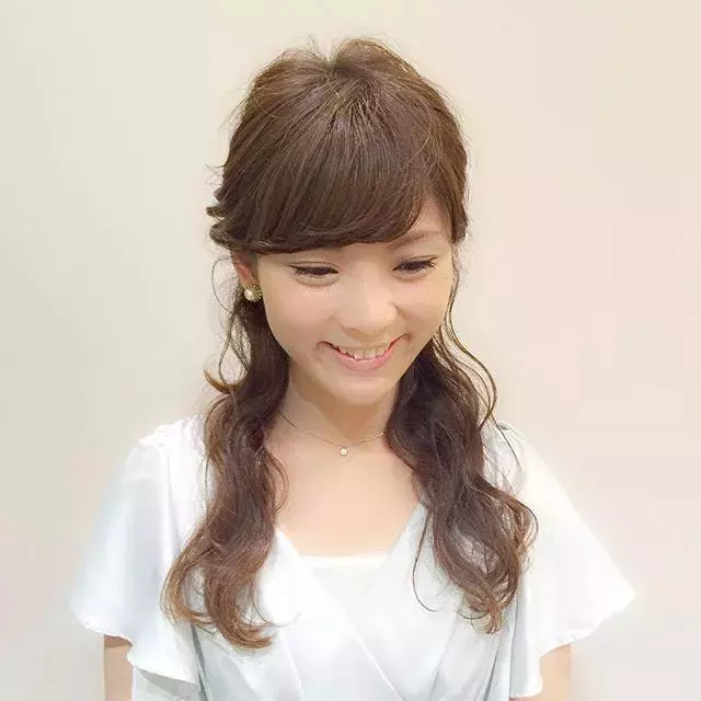 面長さんに似合うポイントは かわいさアップのヘアアレンジテク ローリエプレス