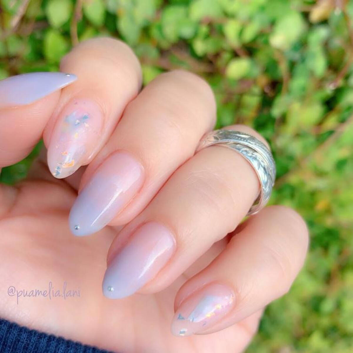 マニキュアで簡単 不器用さんでも出来るフェミニンなグラデーションネイル特集 ローリエプレス