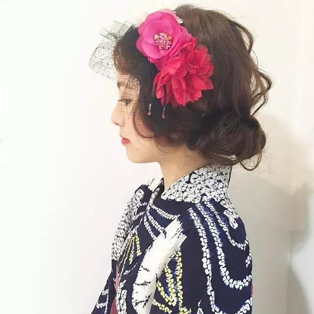 浴衣に似合うヘアアレンジ7選 夏祭りを思いっきり楽しもう ローリエプレス 浴衣に似合うヘアアレンジ7選 夏祭りを思いっきり楽しもう ローリエプレス