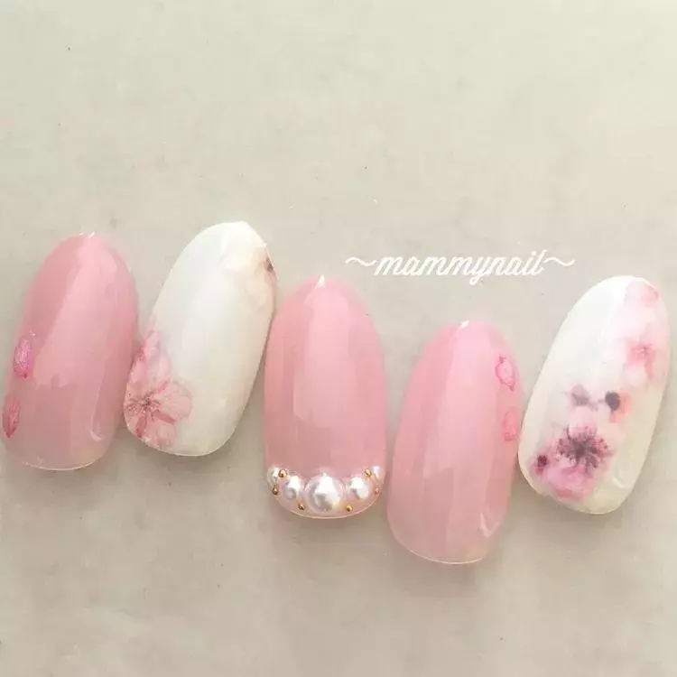 保存版 解説付き セルフで簡単にできるピンクオフィスネイル ネイルデザイン ローリエプレス