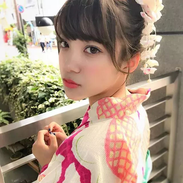 夏祭り 花火大会に行く女子必見 はんなり女子になる浴衣メイクのやり方 ローリエプレス 夏祭り 花火大会に行く女子必見 はんなり女子になる浴衣メイクのやり方 ローリエプレス