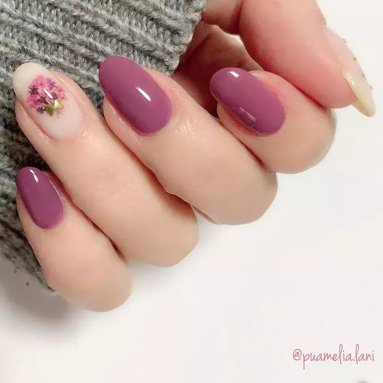 単色ネイルにアートをプラス グレードアップしたネイルデザインに ローリエプレス 単色ネイルにアートをプラス グレードアップしたネイルデザインに ローリエプレス