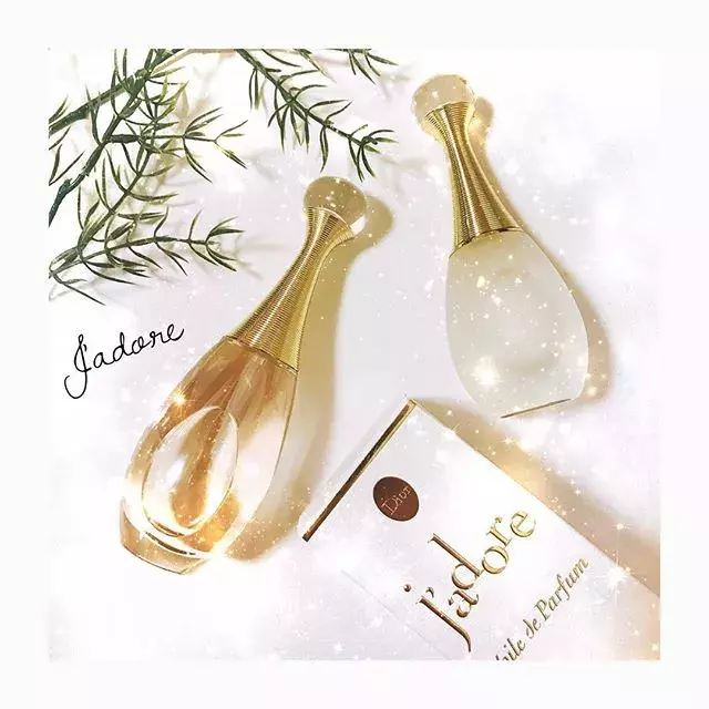 プチプラ香水はもう卒業 30代 40代に送るワンランク上の香水特集 ローリエプレス プチプラ香水はもう卒業 30代 40代に送るワンランク上の香水特集 ローリエプレス