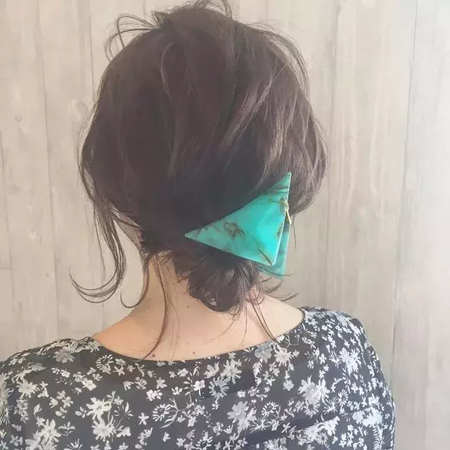 これさえあれば自由自在 三角クリップを使ったヘアアレンジ術 ローリエプレス