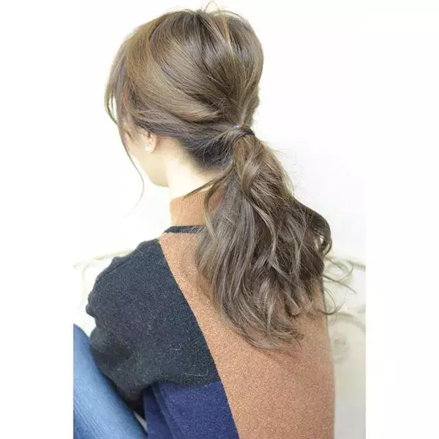 オトナ女子が極めたいまとめ髪スタイル 5分でできるヘアアレンジ特集 ローリエプレス