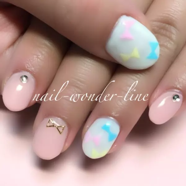 デートにも女子会にも たっぷり楽しめる リボンネイル をセルフで楽しむポイント ローリエプレス