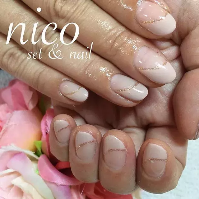 伸びかけネイルが恥ずかしい キレイをキープする長持ちネイルデザインはこれ ローリエプレス