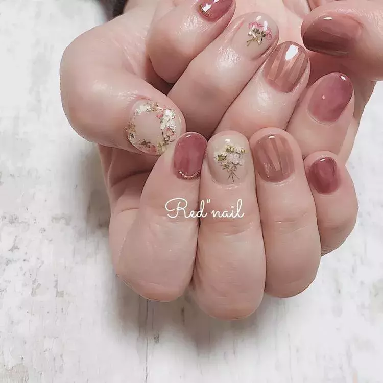 21春 短い爪でも指先美人に変身 ショートネイルさん向けの大人可愛いデザイン7選 ローリエプレス 21春 短い爪でも指先美人に変身 ショートネイルさん向けの大人可愛いデザイン7選 ローリエプレス