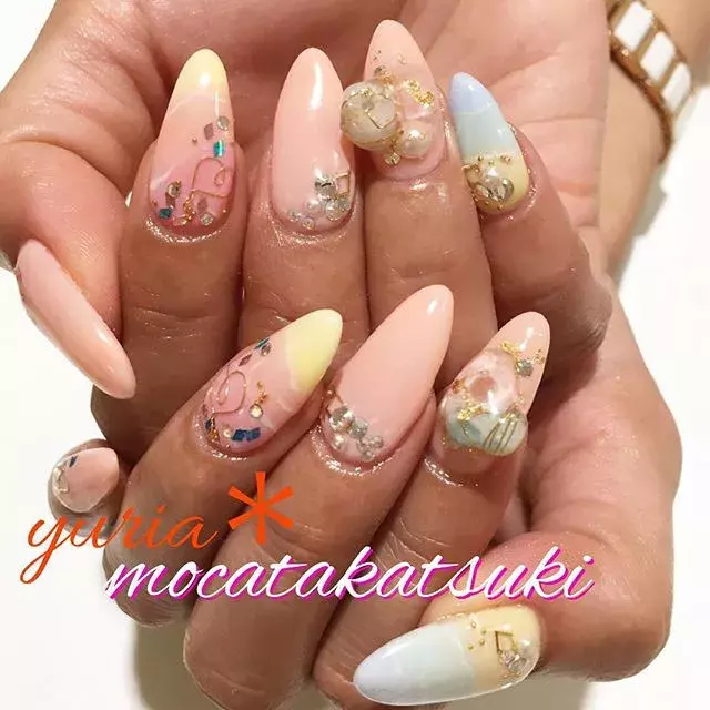 指先おしゃれさんはワイヤーネイルで差をつける おすすめネイルデザインはこれ ローリエプレス 指先おしゃれさんはワイヤーネイルで差をつける おすすめネイルデザインはこれ ローリエプレス