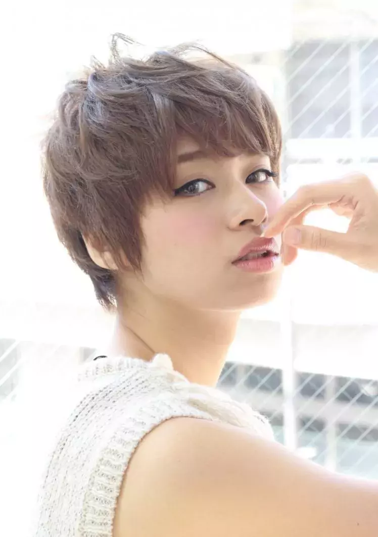 夏こそイメチェン ショートヘアが似合う人の特徴とは ローリエプレス