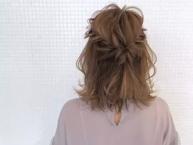 ストレートだから学校ok 巻かずに簡単かわいいヘアアレンジカタログ ローリエプレス