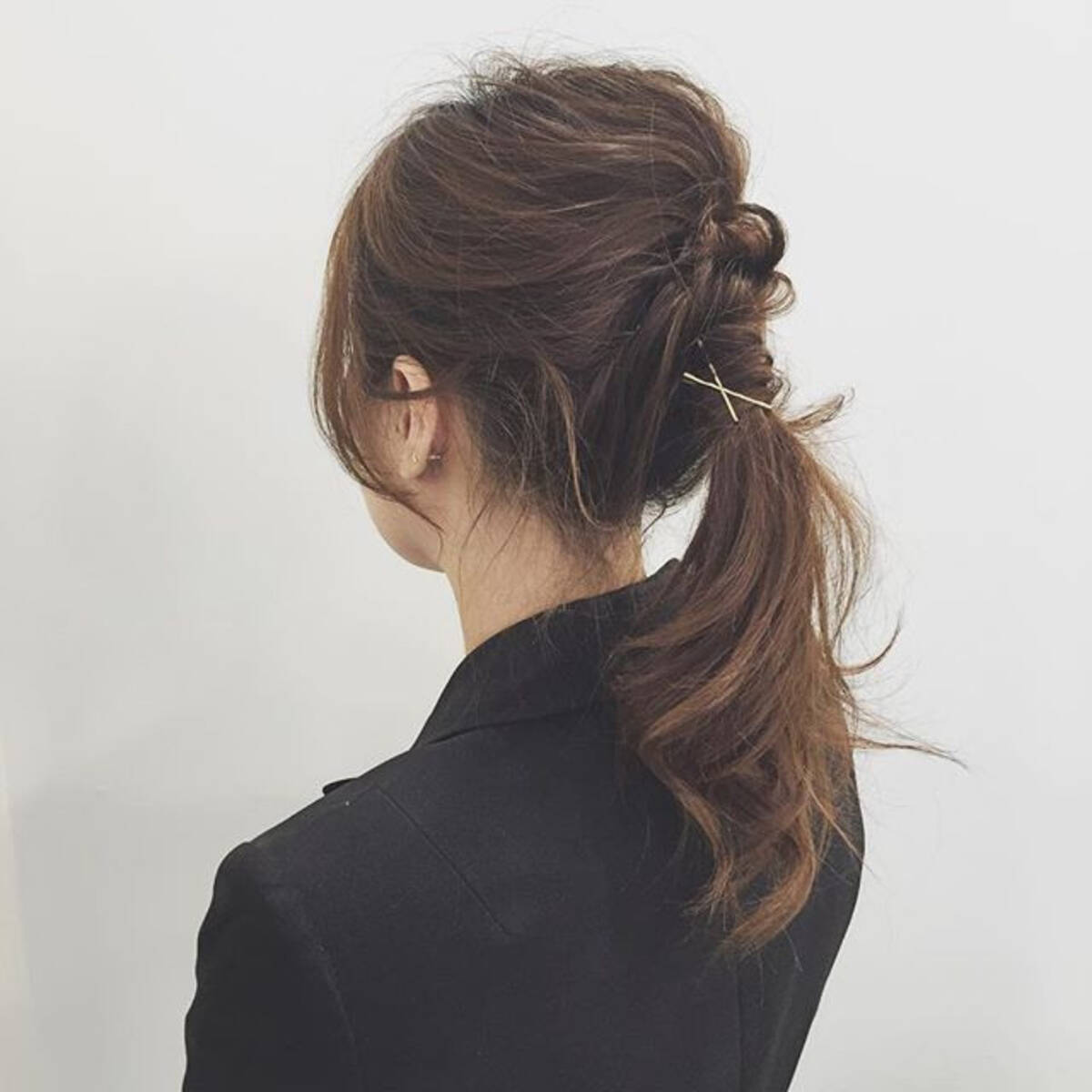 40代 ロングヘアはこうアレンジする 涼し気アップヘアスタイル6選 ローリエプレス