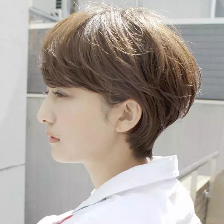 秋ファッションに似合う 甘辛mixなかっこいいボブカタログ ローリエプレス 秋ファッションに似合う 甘辛mixなかっこいいボブカタログ ローリエプレス