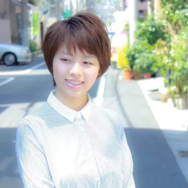 春に向けてヘアチェンジ 40代向けの大人上品なヘアスタイル集 ローリエプレス