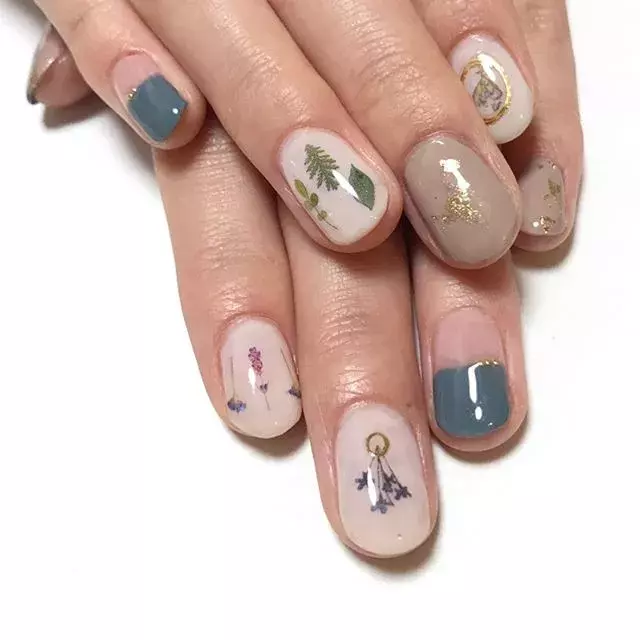 まるで本物 憧れの 押し花ネイル をプチプラで ローリエプレス