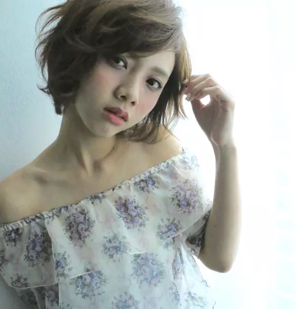 絶対小顔宣言 カットで小顔をかなえる方法 ローリエプレス