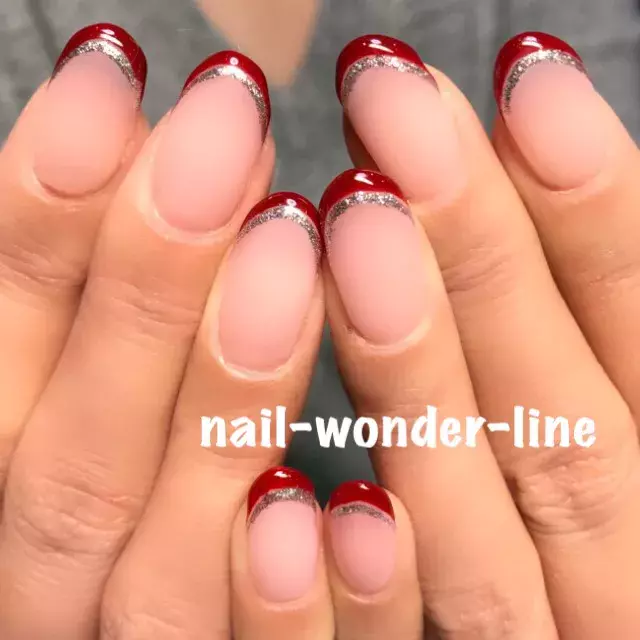 デート前に知りたい 男性目線でも好印象なネイルとは ローリエプレス デート前に知りたい 男性目線でも好印象なネイルとは ローリエプレス