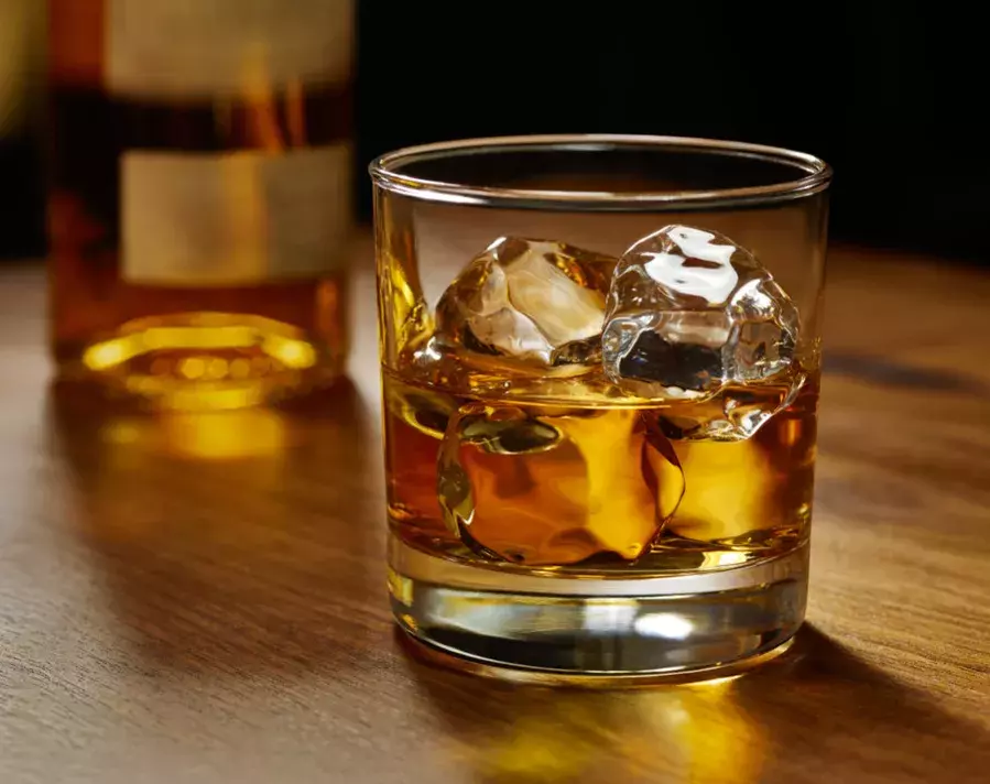 お酒を飲む機会が多いこの時期 カロリーや糖質が低いお酒って何 ローリエプレス