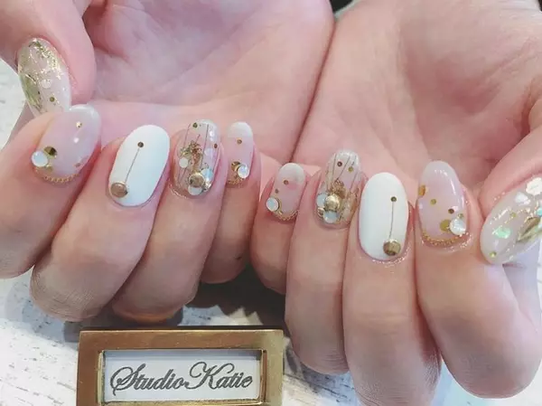 モノトーンコーデに合わせるとマストなネイル Vingt Nail ヴァン