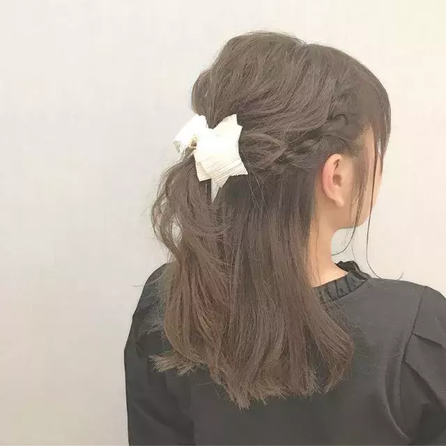 リボンをつけるだけ ちょい足しハーフアップがかわいい ローリエプレス