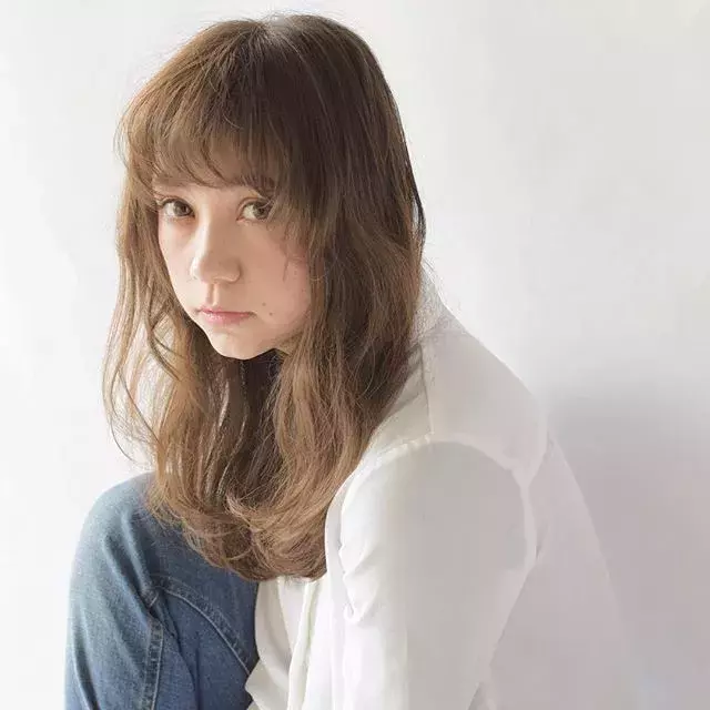 くせ毛をいかした髪型に 髪質にあうおしゃれヘアスタイル ローリエプレス