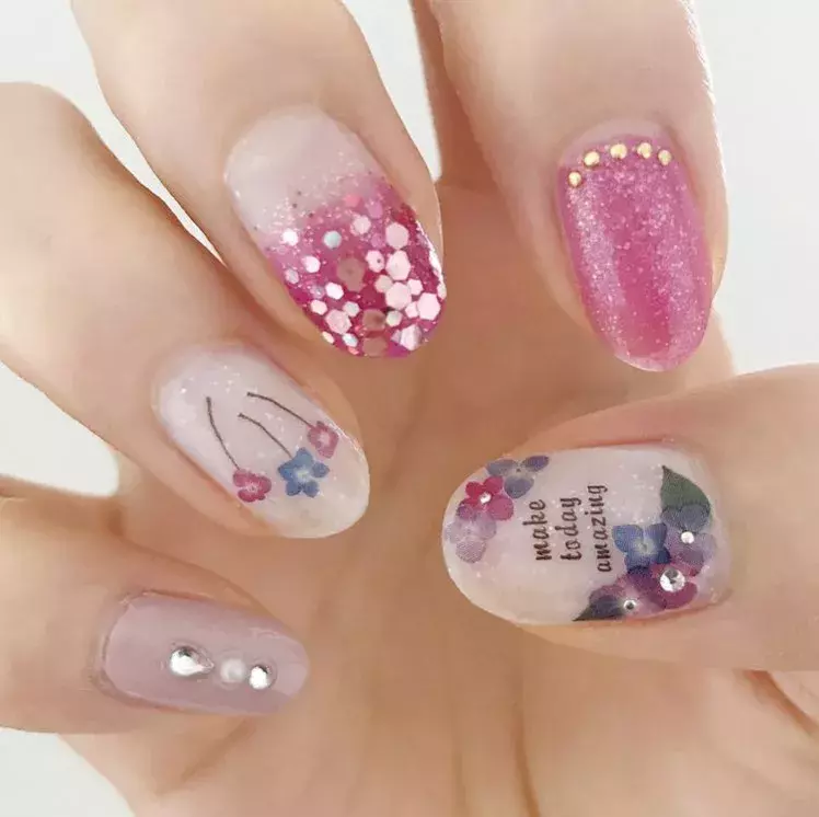 春 100均ネイル しずくネイルシールを使った春ネイル10選 ローリエプレス