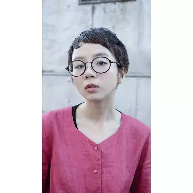 メガネ女子必見 メガネと相性が良いヘアスタイルでもっとおしゃれに ローリエプレス