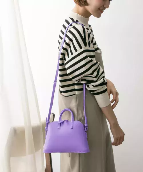 ラベンダーカラーのコーデで大人っぽく 春に着たくなるコーデ特集 ローリエプレス