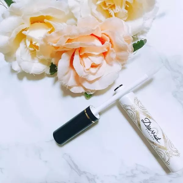 自まつ毛で目指せマスカラ級 おすすめのまつ毛美容液3選 ローリエプレス