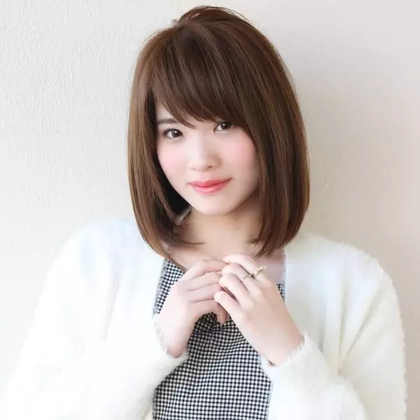 イマドキストレートは ストン髪 だけじゃない 真似したくなるストレートヘア特集 ローリエプレス