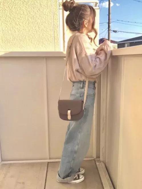 おでかけシーズン到来 動きやすさもオシャレ度も な春のおでかけコーデ ローリエプレス