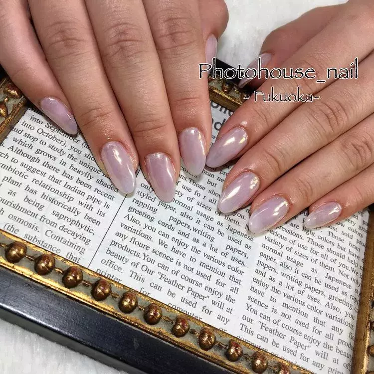 大人っぽい春ネイルがしたい 指がきれいに見えるすみれ色ネイル ローリエプレス 大人っぽい春ネイルがしたい 指がきれいに見えるすみれ色ネイル ローリエプレス