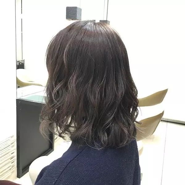 春は伸ばしかけボブも軽やかヘアにいきましょ 一気に垢抜け簡単アレンジ ローリエプレス