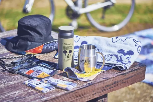 Gwは可愛いアウトドアグッズでアクティブに Logos とディズニーストアの共同企画グッズが登場 ローリエプレス