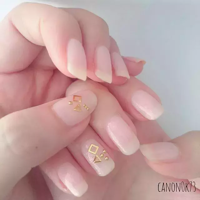 ヌーディーピンクは美爪効果も絶大 春は上品かわいいネイルにチャレンジ ローリエプレス ヌーディーピンクは美爪効果も絶大 春は上品かわいいネイルにチャレンジ ローリエプレス