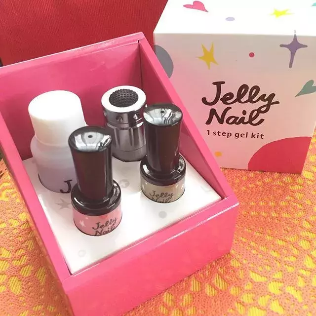 セルフネイルを始める方へ 初心者さんも簡単な揃えるべきアイテム講座 ローリエプレス