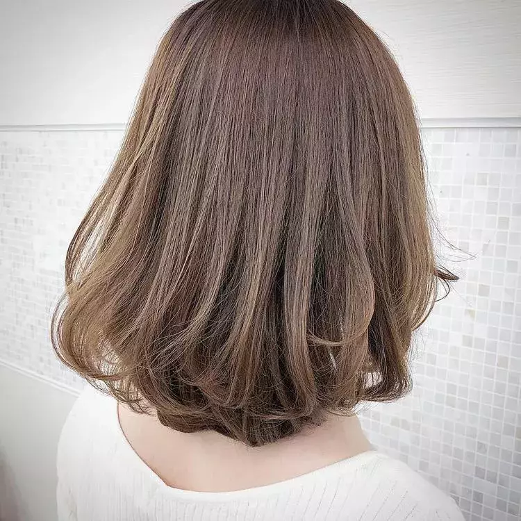 Snsで話題 スヌーピー巻きでフェミニンに 簡単ヘアアレンジ ヘアカタログ ローリエプレス